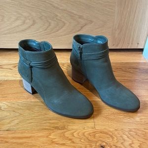 Violet & Red suede Jenna boot